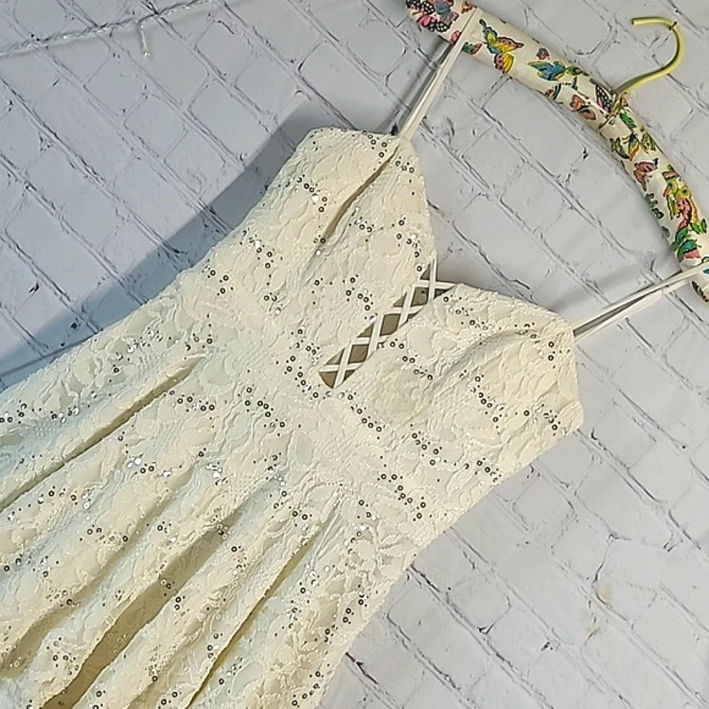 B. SMART White Floral Lace Sequin Mini Summer Dress Juniors Size 9 - Picture 9 of 16